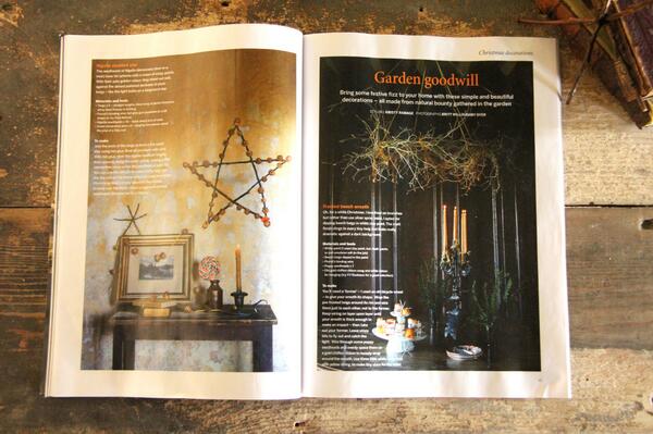KristyRamage's tweet photo. My Christmas decorations are in December issue of @GdnsIllustrated. Thanks to @BrittWillDyer for the fantastic photos http://t.co/SSMBZnUSCJ