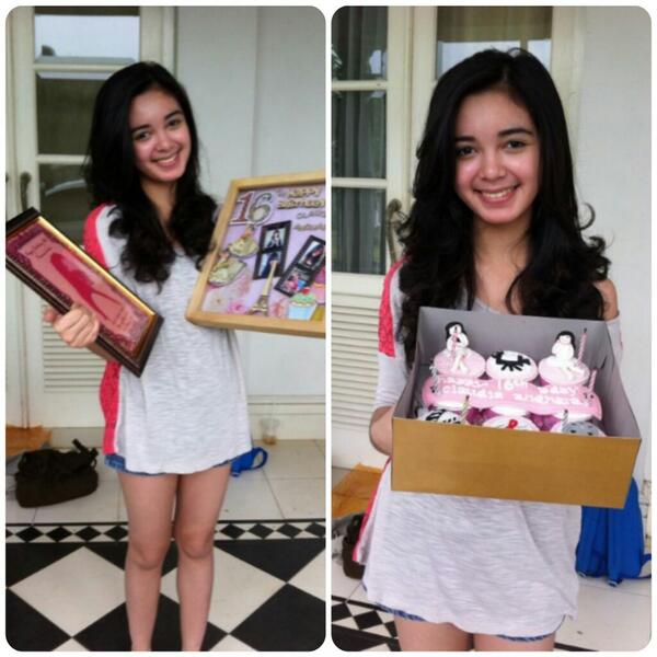 ClaudianaticcID's tweet photo. Surprise for @claudiaudie . Late surprise. Late post. RT yeaaa buuu;;) http://t.co/Spi2kyZhDG