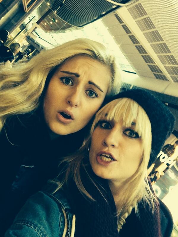 Laura Storr tweet media