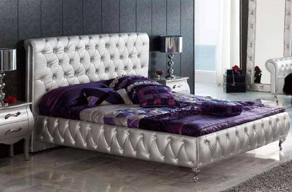 newdesign_te's tweet photo. Cozy, modern and metal colored bedroom. #bedroom #modern #metalcolor #ultimatefurnituretrends #newdesign #furniture http://t.co/AQh82AxdXQ