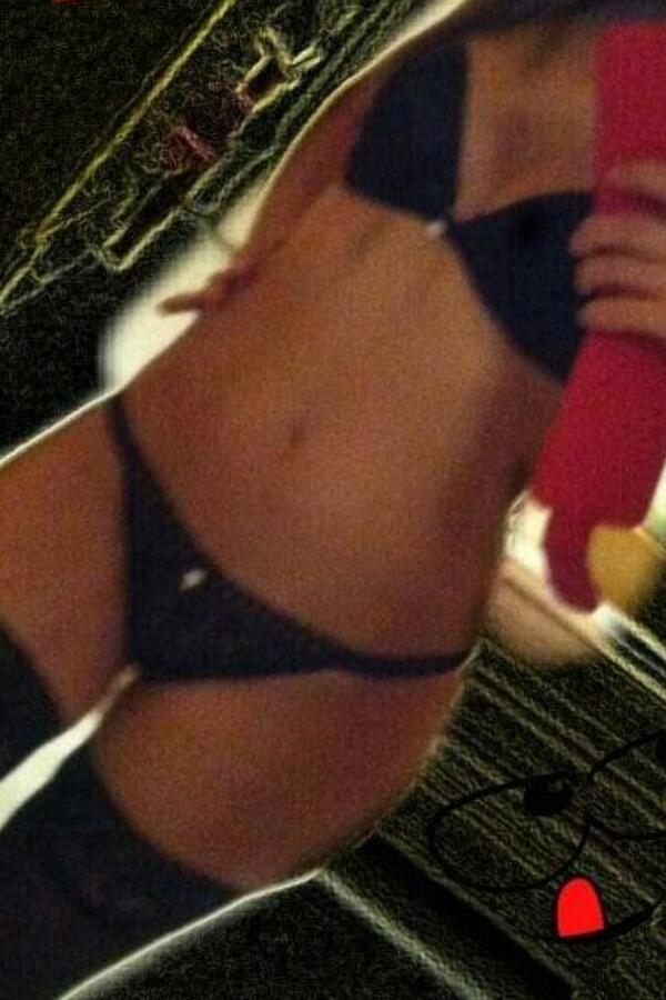 MartaSamer's tweet photo. Estamos de bienvenida.... @parsamer es el doble de Samer!!!! #DijousFotoSensual http://t.co/8tPemHIh7y