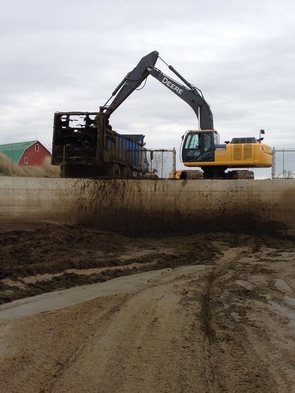 JonWilken's tweet photo. @cwalden2 at the controls. Doing a great job keepin things rolling. 3/4 of the way done. #sand13 http://t.co/XB6ailAji9