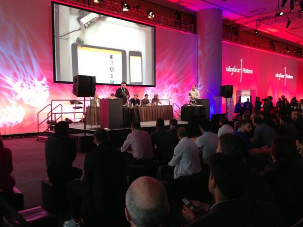 ktopenn's tweet image. #salesforcehack finalist @kylemroche presenting his killer #IOT mobile app