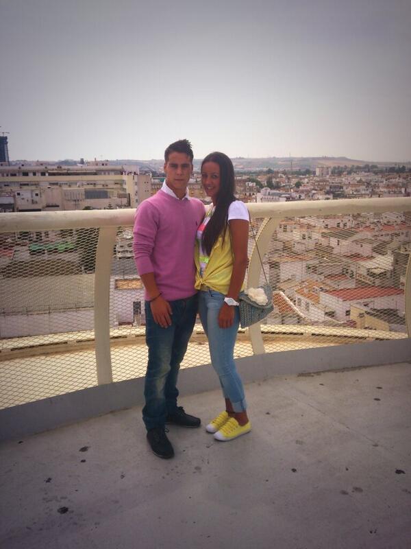isabascon88's tweet photo. con mi amolll ...mas antiwaa @BobbyZettaa http://t.co/iTvo1FmbOw