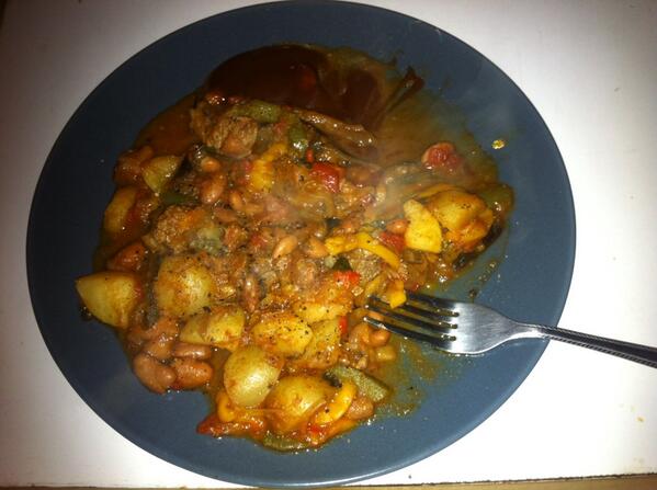 MovementWisdom's tweet image. My lovely bec has served armpit steak casserole lol - aka chuck steak... Delish