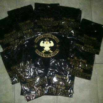 Yang masih melek siapa hayo tunjuk kaki?? Jangan lupa di beli T-shirt kami yah :D Cuma 85K Belom ongkos kirim ;)