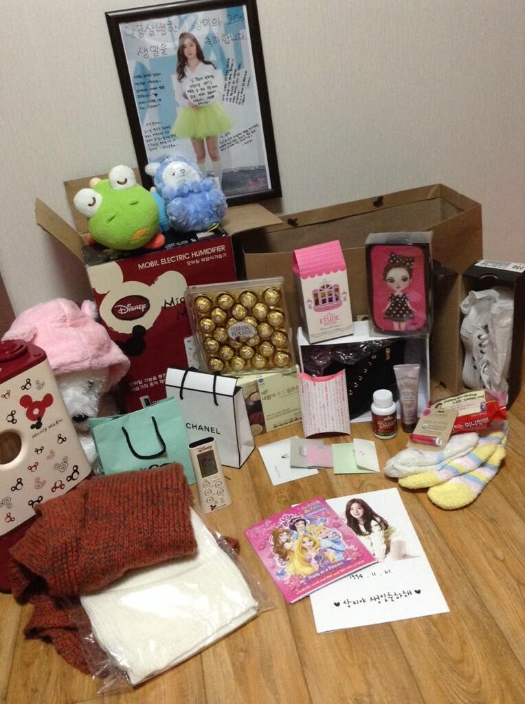 BZnMbAUCIAAp2Nh.jpg:large