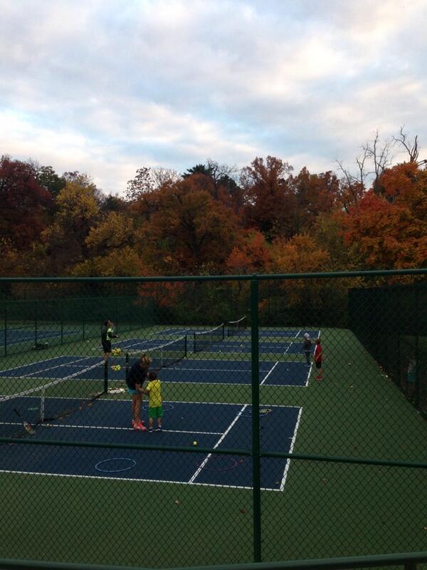 fayartennis's tweet photo. Coaching at Wilson Park. @atkinsonfasho @EricaRogers2 http://t.co/OCuEtM0lYY