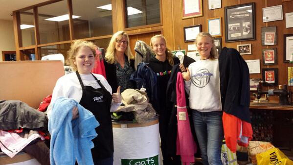 ClassCleaners's tweet image. #montavistahighschool donated 150 coats yesterday! A teacher and some of her students posed with our worker, Audrey!