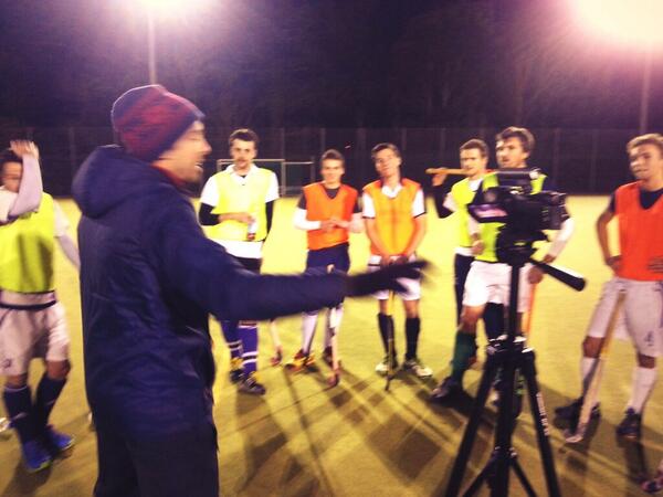 GuernseySports's tweet photo. We met players from @GuernseyHockey tonight on a very cold evening who agreed to feature in our 31st #gscchallenge http://t.co/TRAPIxCfMB