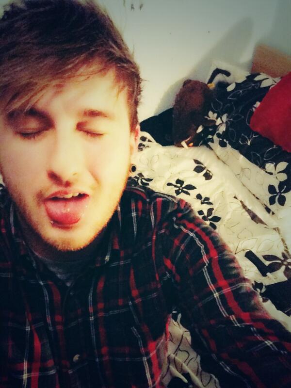 kityeh's tweet photo. LumberJack Kit http://t.co/bUIAJ4Pen4