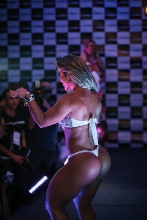 pdub112299's tweet photo. @fbbmusclegirl @zviki100 @sexyfitnessgirl @FitWomanLuvr http://t.co/9TGS1PZakM
