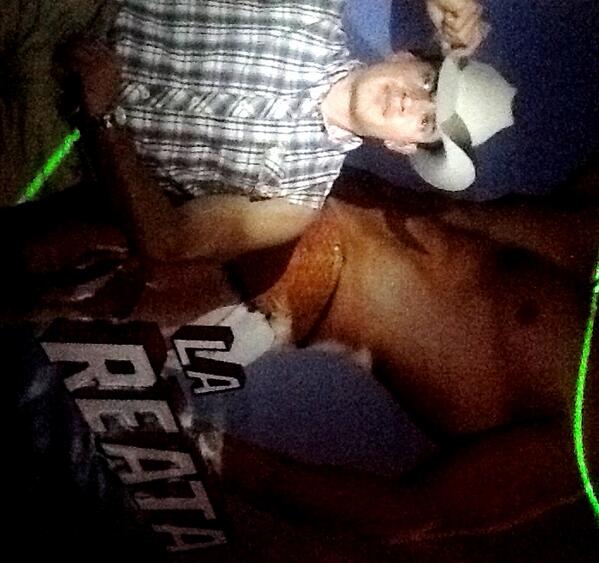 PhotoManlyHunt's tweet photo. Nacho en LA REATA!!! #strippergay http://t.co/6u3nhw4ViW