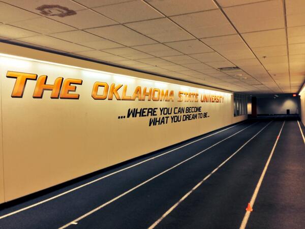 daf0004's tweet photo. Great session indoor by the sprinters today! Go Pokes http://t.co/29NJKfPF8X