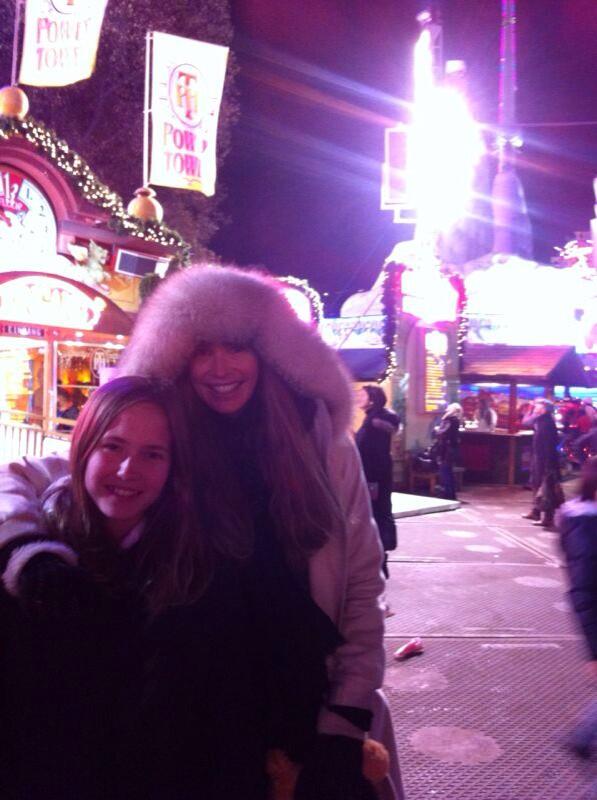 JamesAppleby's tweet photo. My beautiful daughter and the lovely @ellemacpherson (who's always been a favorite of mine!) #winterwonderland http://t.co/nrKXHjDXuk
