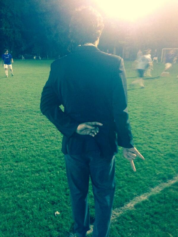 El mister con la cábala <a href="/paquirripena/">francisco pena</a> <a href="/lcabanil/">Leandro Cabanillas</a> <a href="/ipesj/">Felipe SJ</a> <a href="/salvaperego/">salva perego</a> <a href="/marce_simonetti/">El Chelo</a> <a href="/rulobottino/">rulo bottino</a> <a href="/SFernandez__/">Santi fernandez</a>