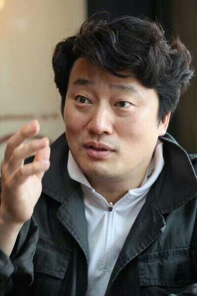 oisoo's tweet photo. 저도 기쁨의 박수를 보탭니다^^ RT @congjee: 박수 !!! RT @answer1219: [속보]이상호 기자에 대한 MBC의 해고가 무효라는 판결이 내려졌습니다.���수!!! http://t.co/5MX0wspOLu
