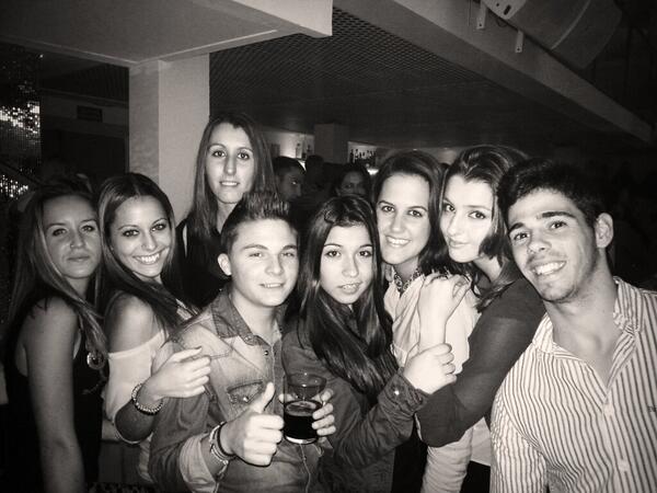 1995Czar's tweet photo. Buena noche por kube :) #Algeciras http://t.co/wnbtDCmPbB