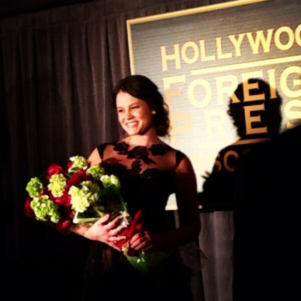 StephBauerTV's tweet image. Got the only backstage interview w/ the new Miss Golden Globes following her announcement #SosieBacon ❤ @Hollyscoop