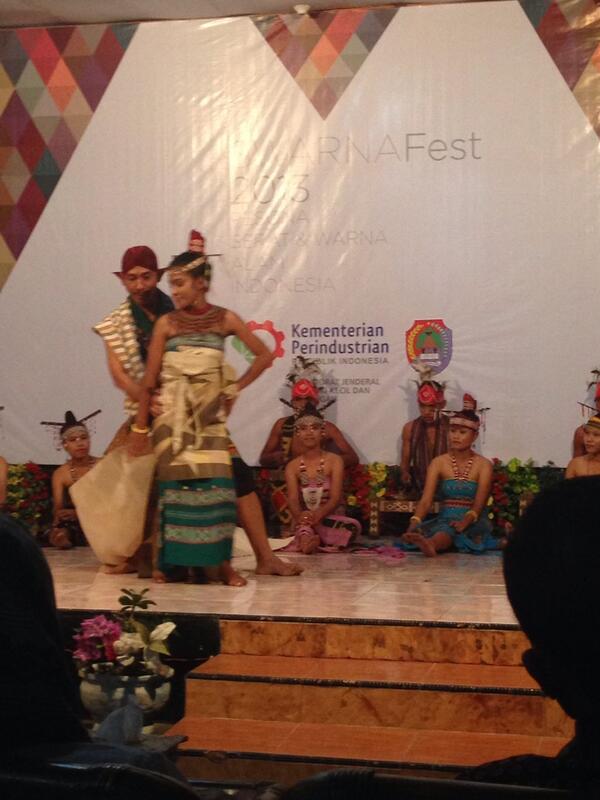 DSGPRV's tweet photo. Creaboration via Traditional Dance java X nusa tenggara timur dancer. SwarnaFest2013-Alor
@SwarnaFest @irvannoeman http://t.co/Hq8I5NuvrJ