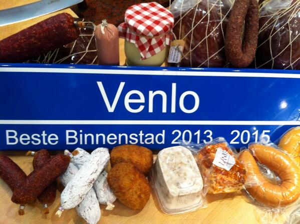 Met gepaste #trots <a href="/venlostad/">venlostad</a> @venloverwelkomt <a href="/stephanhmsatijn/">Stephan Satijn</a> en nu doorhakken