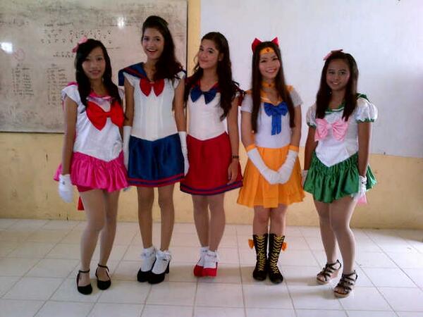FROST_NETCO's tweet photo. Ini foto Sebelum mau nampil dance kita *actionjepang* *nonasailormoon* http://t.co/byYNMYwtCy