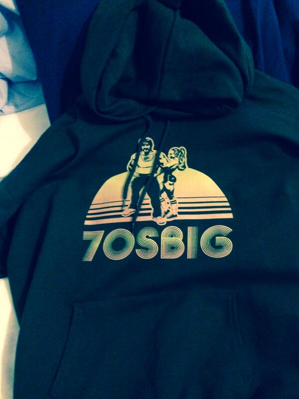 SimonMiller316's tweet image. It's time for the reemergence of my favourite jumper which everyone else thinks is insane #70sBig @70sBig