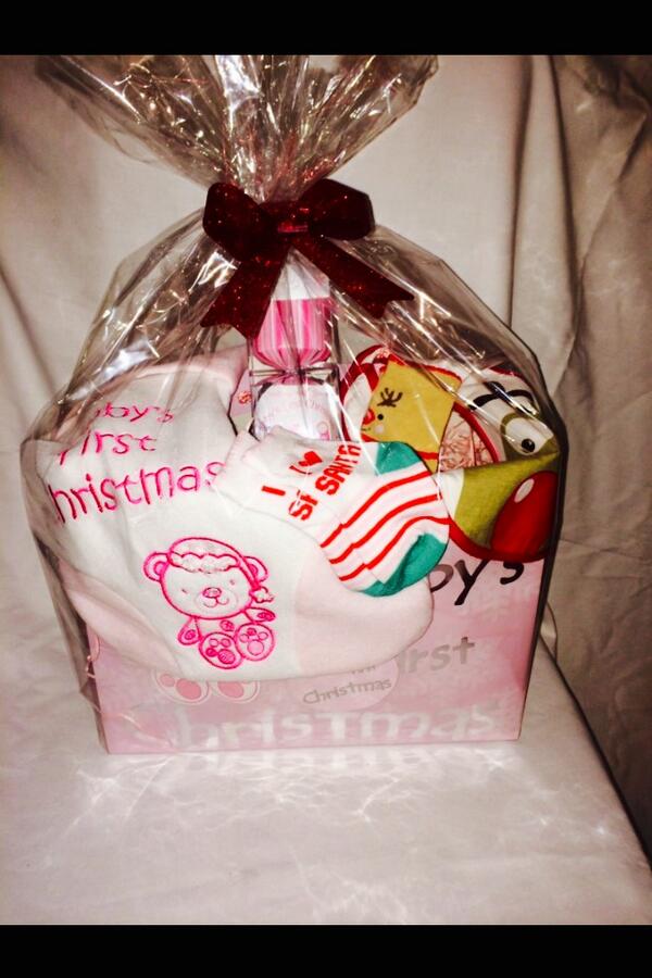 PrettyParcelUK's tweet image. Packaged baby girls medium gift bag £10 on prettyparcel.co.uk
