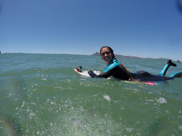 WOHZA's tweet image. We spent yesterday surfing with @tanika_hoffman at Kommetjie