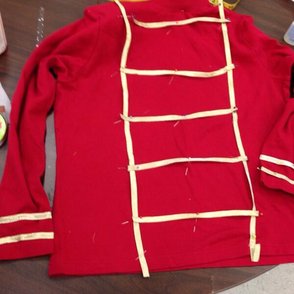 We are very excited for our actors to perform the Jazzy Little Nutcracker, Dec 14 at 1! Working hard on costumes