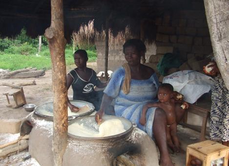 hoylumeeday's tweet photo. @UBAGroup Here's another entry Local preparation of Garri (Cassava flakes) #AmazingAfrica http://t.co/Ym2mcLvJzk