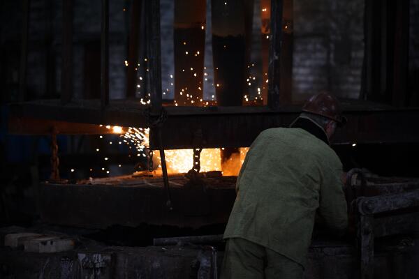catheebee's tweet photo. Great pics: @OSCE helped Moldova melt thousands of old weapons. Check out how we did it http://t.co/RWeV2tm2MW http://t.co/EwgZGGkczo”