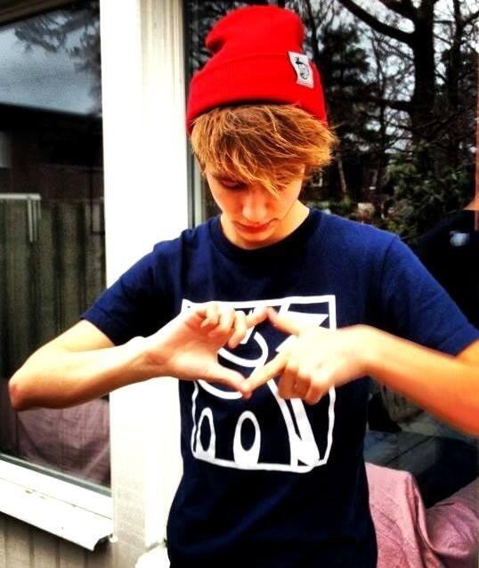 FanThefooo tweet picture