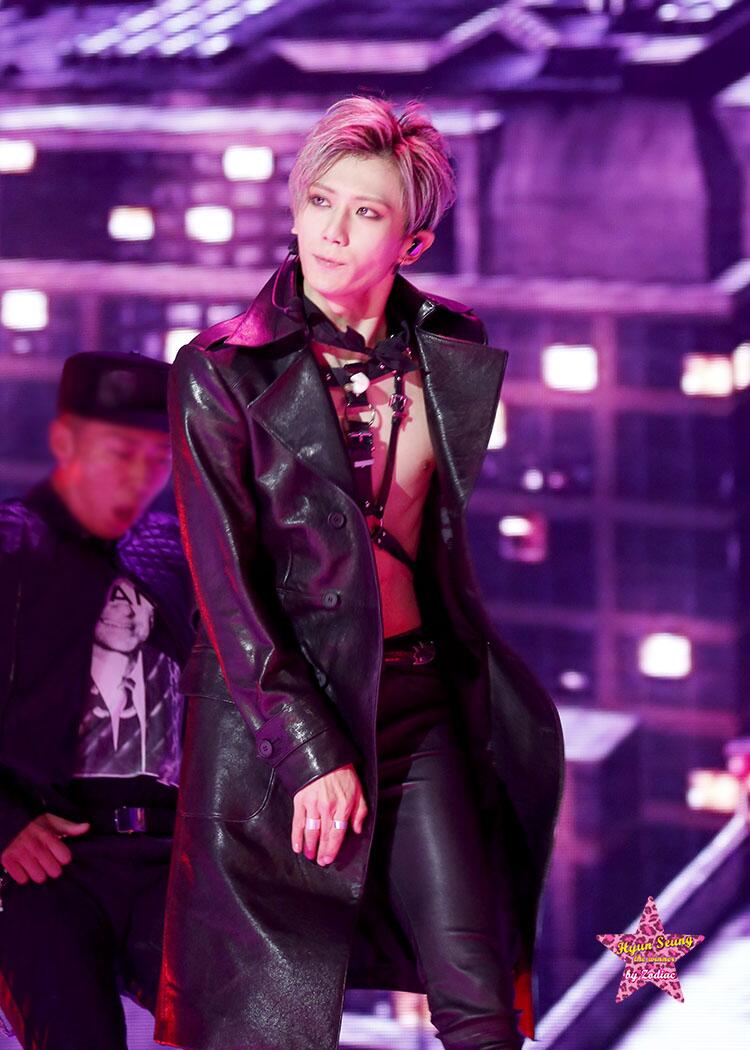 BZs3a_VCYAAG8wH.jpg:large