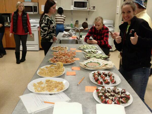 Beebee1678's tweet photo. Gourmet foods @EPHSFACS #yummy http://t.co/GgSHjlBs6V