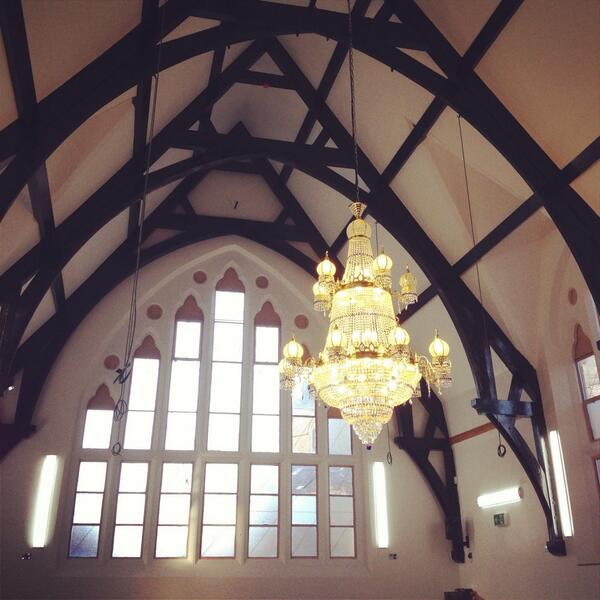 BillbasDesign's tweet image. Interior of the Kurdish cultural centre #TwitterKurds