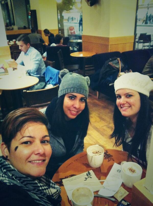estefania_tf's tweet photo. Un chocolatito calentito jejeje @CristiPReveron @lidiareveron http://t.co/ExIZkZRkv5