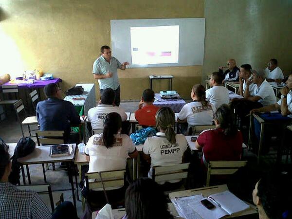 Argenis_PSUV's tweet photo. PNB Lara, proyectando el Nuevo Modelo Policial. Haciendo Patria. Venceremos. http://t.co/8xH5JMkHnT