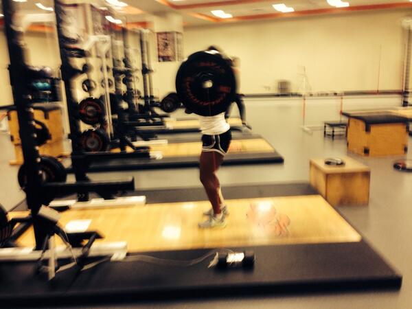 daf0004's tweet photo. @D_ZYIRE putting some work in the weight room! Go pokes http://t.co/ovcWZaEj8f