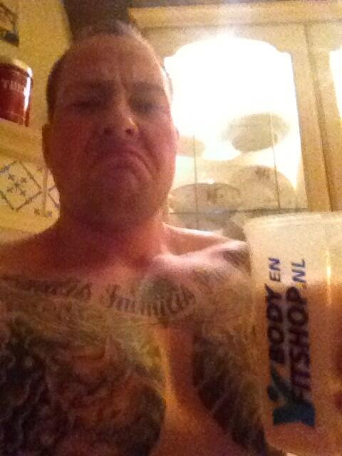 RoyvanBommel's tweet photo. Shake timeeee 👌 http://t.co/P7YmZDAfaj