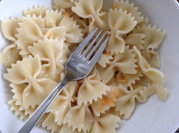 ratroach's tweet photo. @BBCAMERICA in honour of the Day of the Doctor, this was my lunch today. #SaveTheDay 

Bow tie pasta is cool http://t.co/DXXO9PbcMN