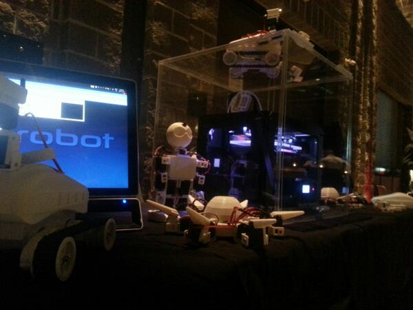 MrJZeiler's tweet photo. @EZ-Robot at #SCLP2013 @startupcalgary Try out our Robots tonight :) Plus our @makerbot is doing great :) http://t.co/AY9FN0vLT0