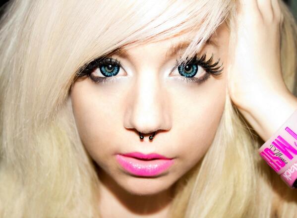 ItxShiyuu's tweet image. I&apos;m a barbie girl (8)