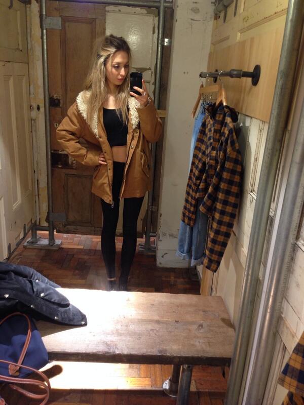 alicefagan193's tweet photo. Been naughty buying a new urban outfitters coat #inlove #prettycoat 😍 http://t.co/X7nHRenONa