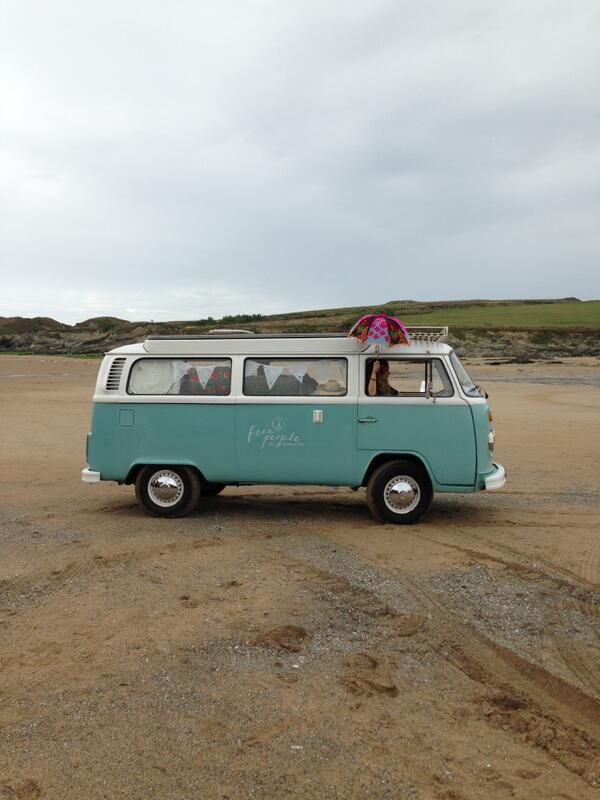campuscopyctr's tweet photo. Can't get enough of this vw bus.
#freepeple #van #vw #wideformat #fproadtrip http://t.co/kyaFTxT5U9