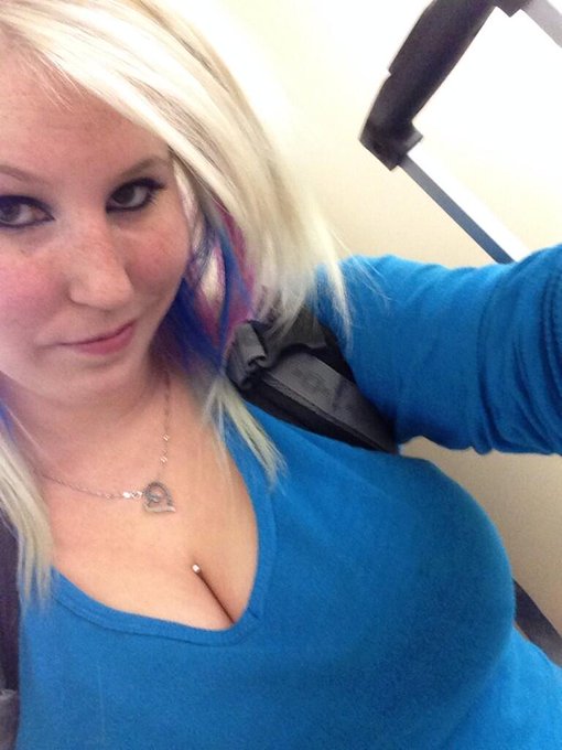 California I am in you! http://t.co/XhtV0OI9Nv<a href="/tag/camgirl"class="tags"><span>#camgirl</span></a><a href="/tag/manyvids"class="tags"><span>#manyvids</span></a>