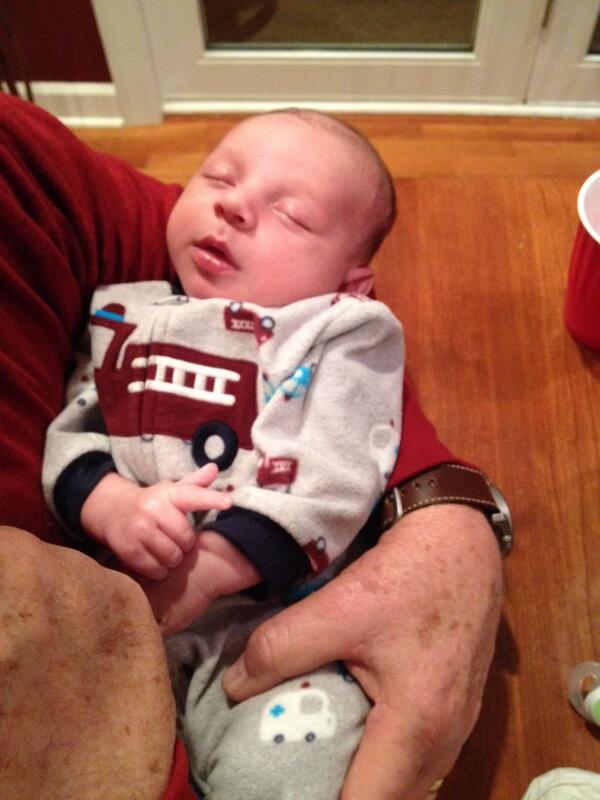 rehackett4's tweet photo. Out like a light http://t.co/yR2LyYwJX4
