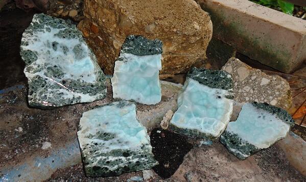 RDLarimar's tweet photo. Túnel e Jade - Minas de Larimar   HABEMUS LARIMAR https://t.co/zu7K6CuAj4 … http://t.co/Ejl6oXllUG http://t.co/5vALbtW6Gb