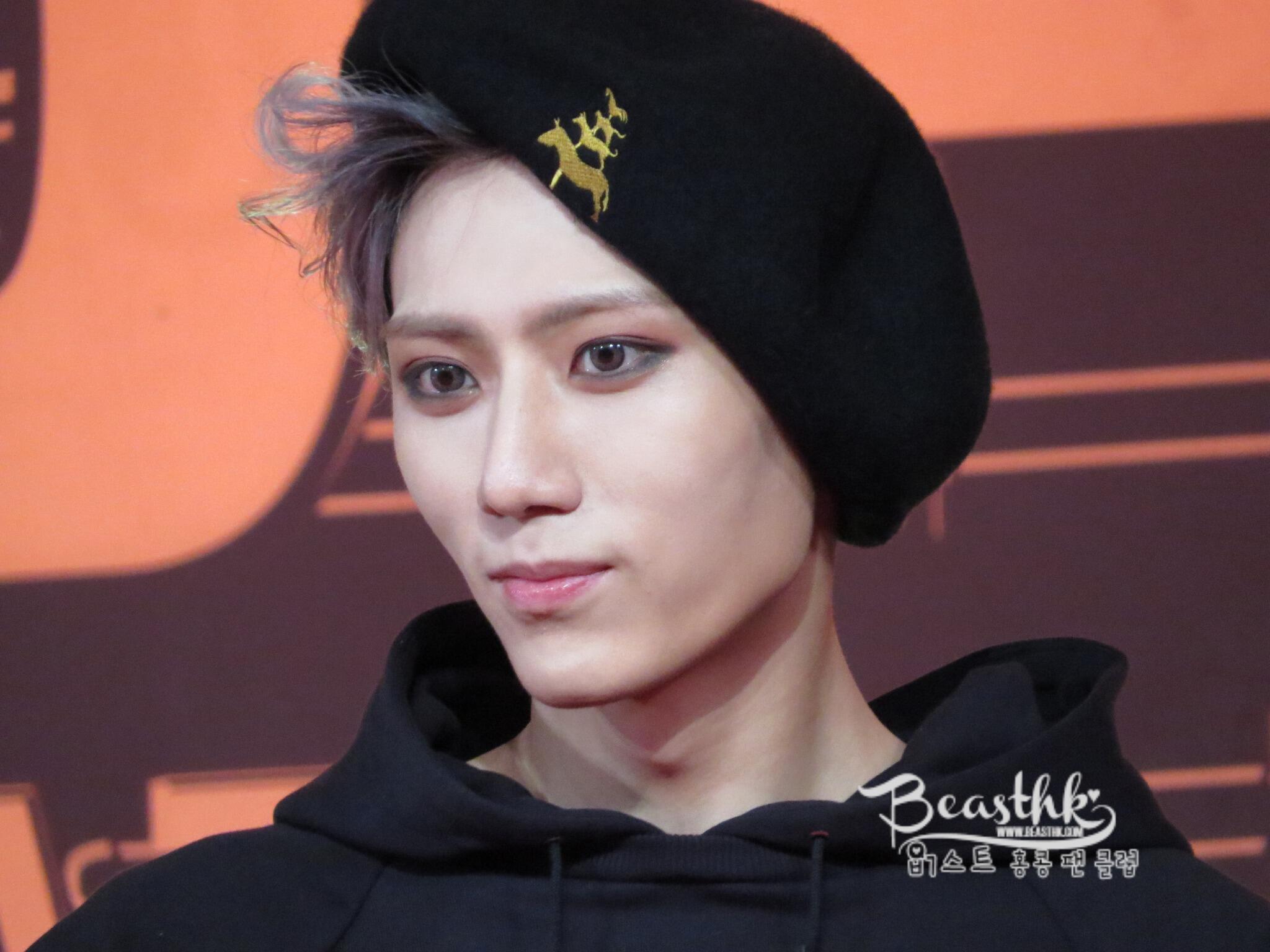 BZu_uVQCQAACbVA.jpg:large