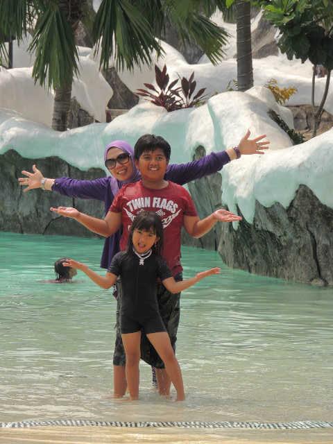 Aries_lampung's tweet photo. Happy family..... http://t.co/ZLSAxrDNFf